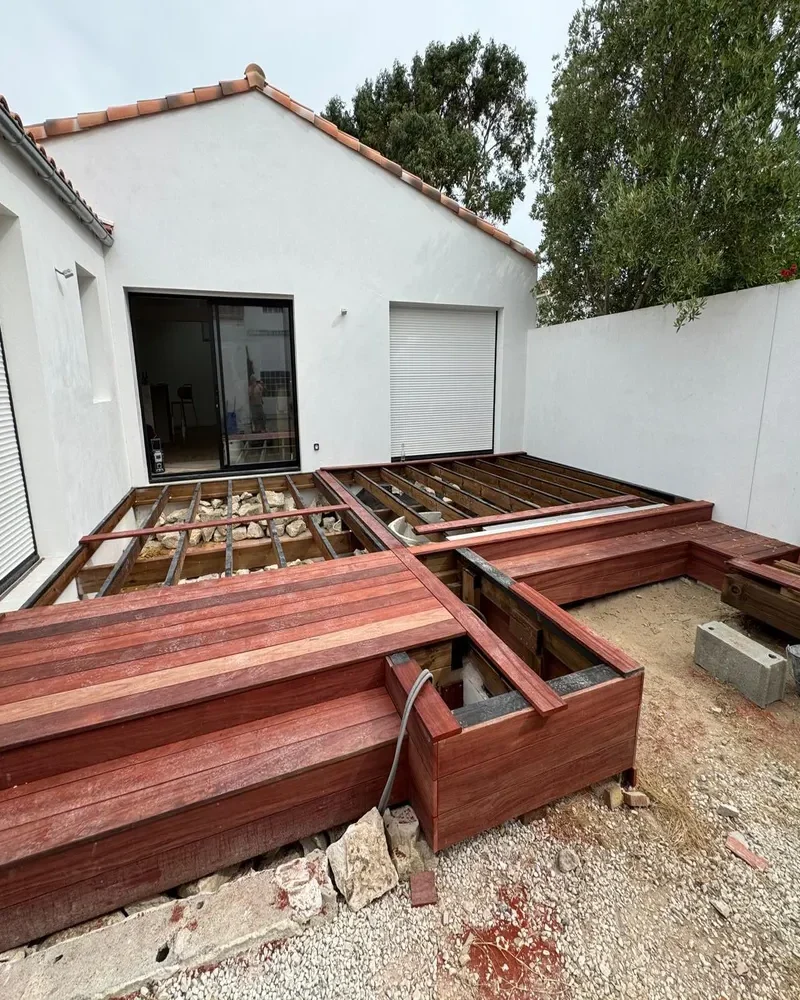 menuiserie exterieure Sylvain Fort, menuisier agenceur à Mervent